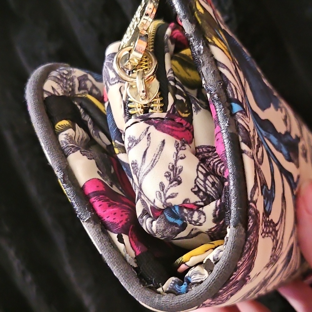 Betsey Johnson Floral Garden Moth Makeup Pouch With Detachable Mini Pouch - Picture 15 of 16